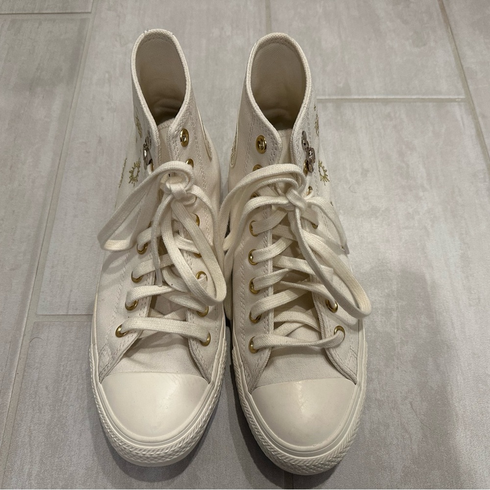 Women's High-Top Canvas Sneakers in Cream with Gold Eyelets
